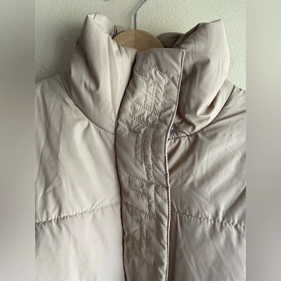 The Fifth Label Women Beige Puffer Jacket Size Medium - Picture 2 of 12